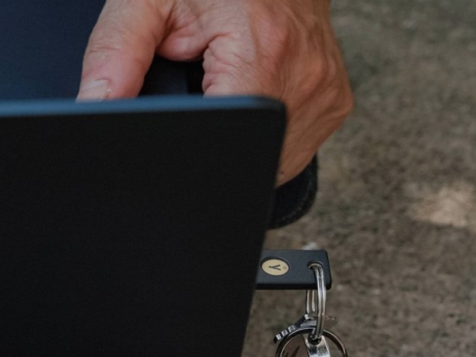 FIPS-certified-vs-FIPS-compliant_blogcrown-1024x512