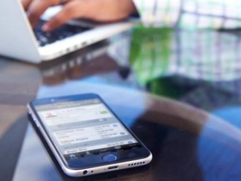 A4360 mitel-business-communications-competitive-advantage